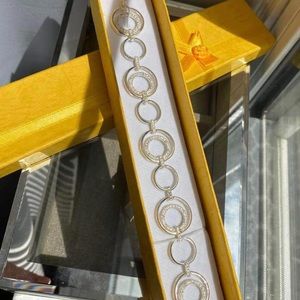 Beautiful women’s Silver 925 Diamond and Crystal Pave Circles Bracelet